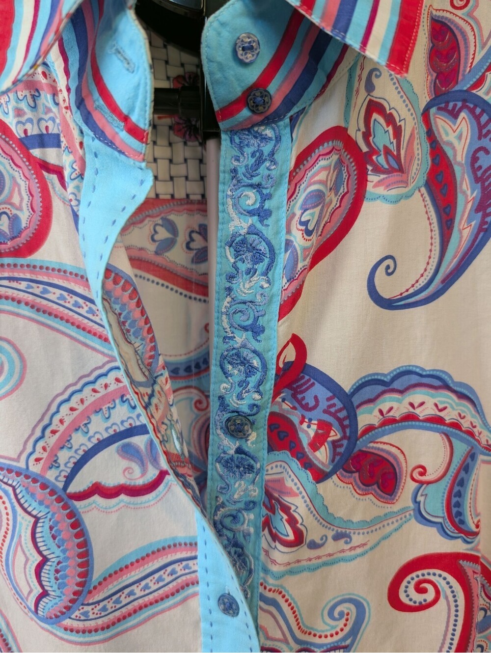 Maximalist Robert Graham Paisley Embroidered Button Down XL — Dopamine Dressing - Picture 3 of 9